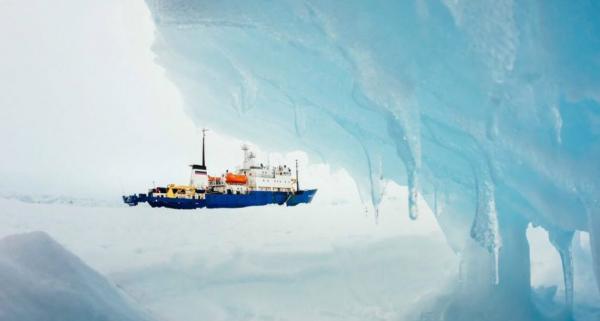 Global Warming Expedition Stopped In Its Tracks By Arctic Sea Ice | Zero Hedge
