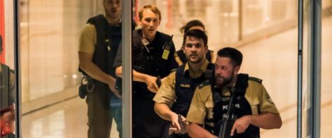 GTY_munich_mall_shooting2_hb_160722_12x5_1600