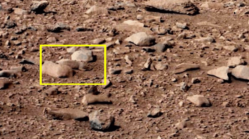 2 Rock On Mars